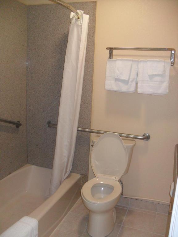 Newport News Inn Zimmer foto